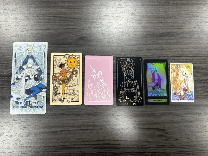 Custom tarot decks in different sizes